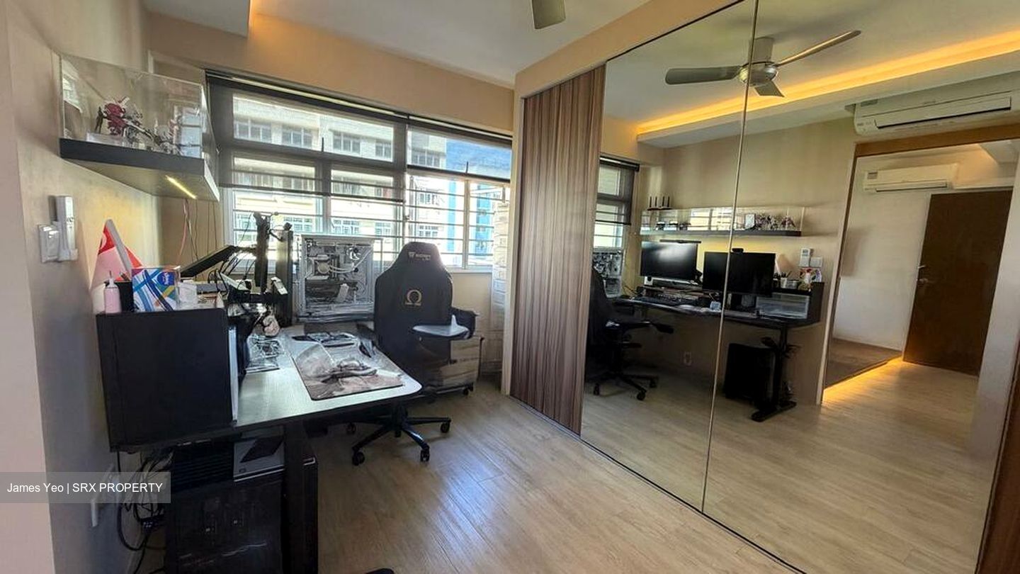 Blk 428B Floral Spring @ Yishun (Yishun), HDB 5 Rooms #514264211